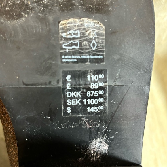 & OTHER STORIES SZ 9 Rare Old Gold Black Pull On Pointy Toe Stacked Heel Booties - Picture 10 of 11